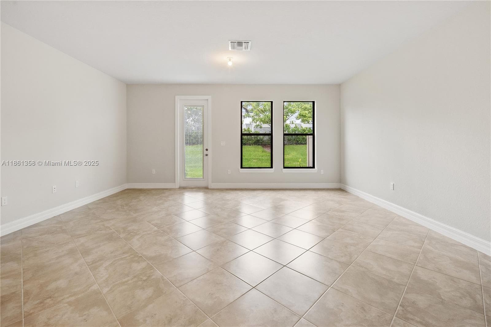 4488 E Appleton Cir E photo 19