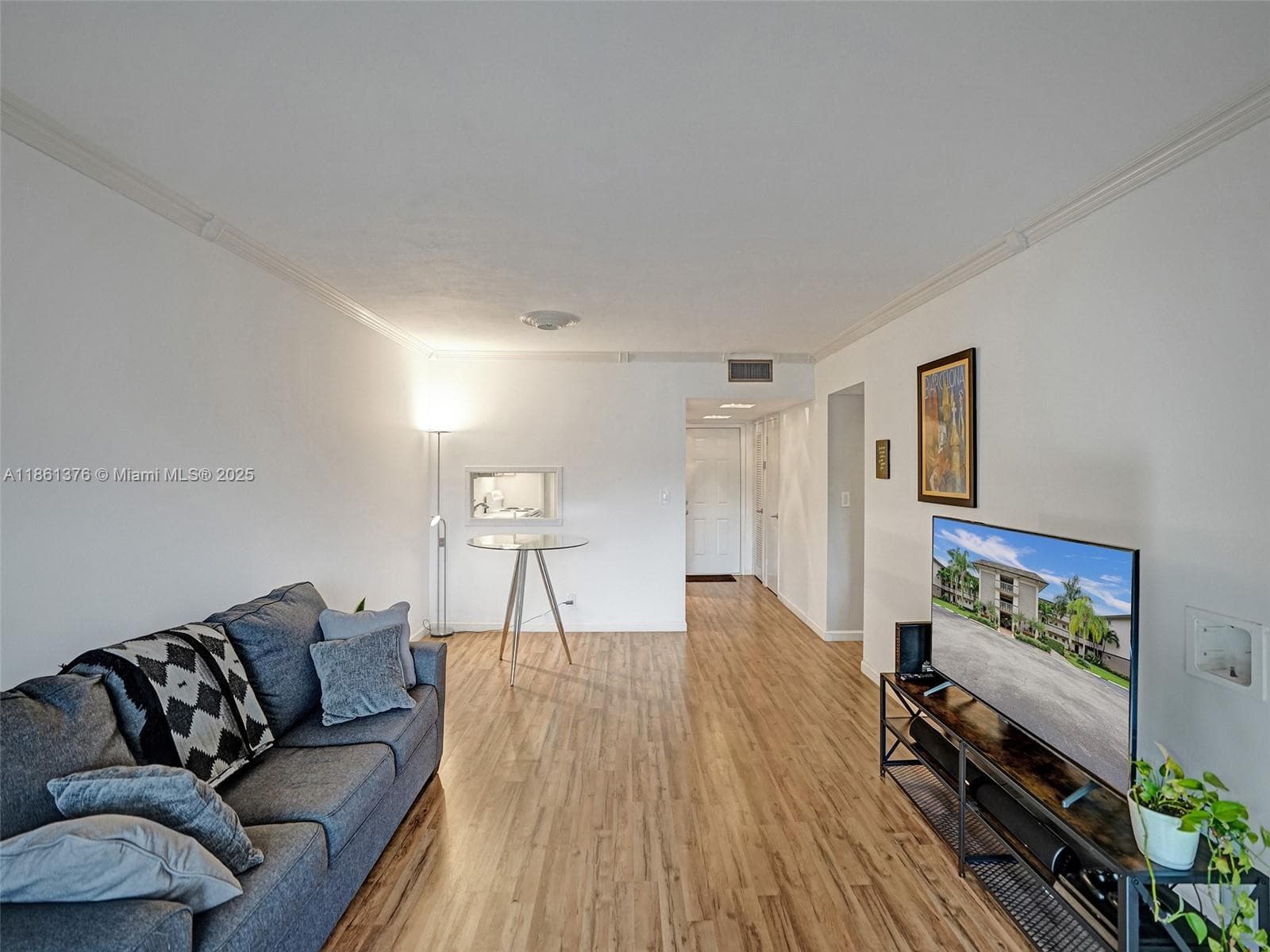 HILLCREST 11 · #203 in Hollywood - Photo 20