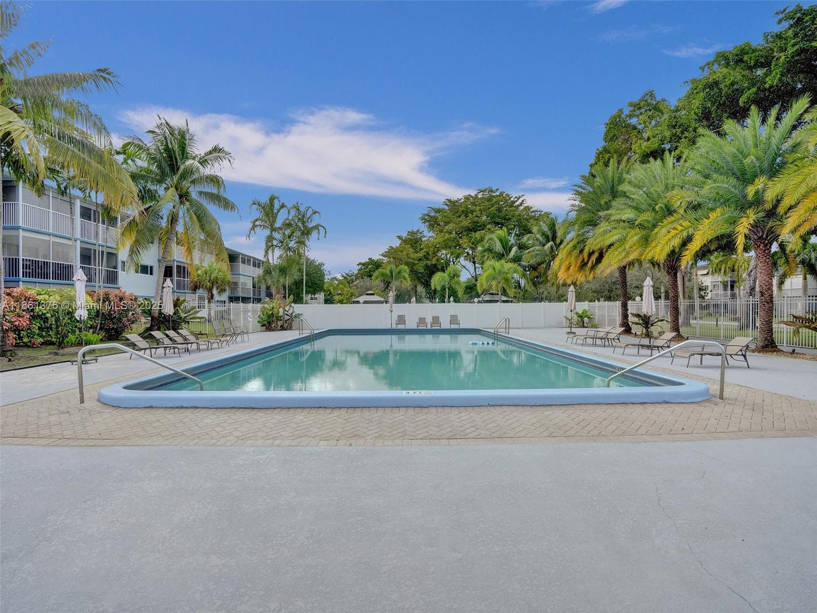 HILLCREST 11 · #203 in Hollywood - Photo 49