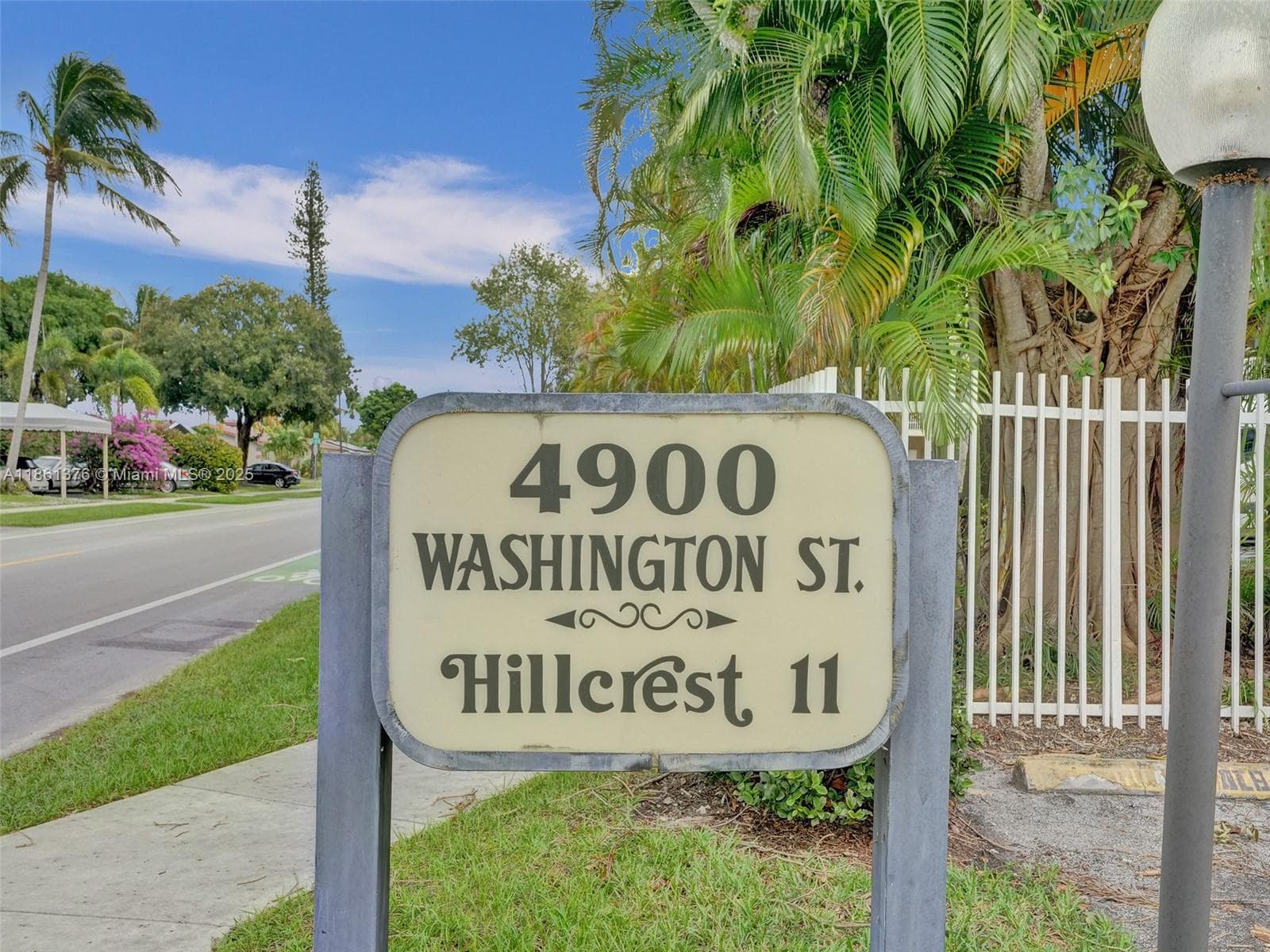 HILLCREST 11 · #203 in Hollywood - Photo 58