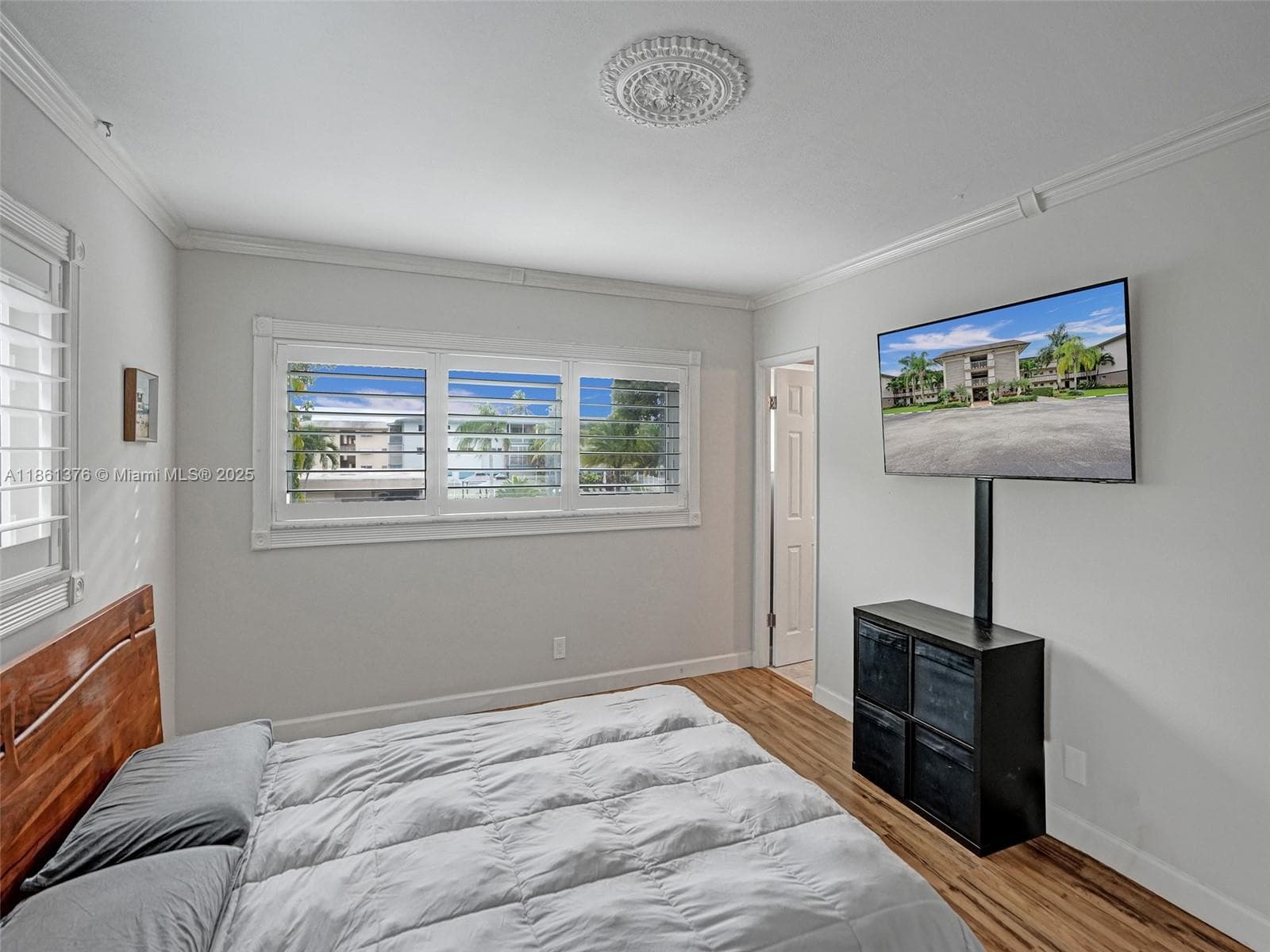 HILLCREST 11 · #203 in Hollywood - Photo 40