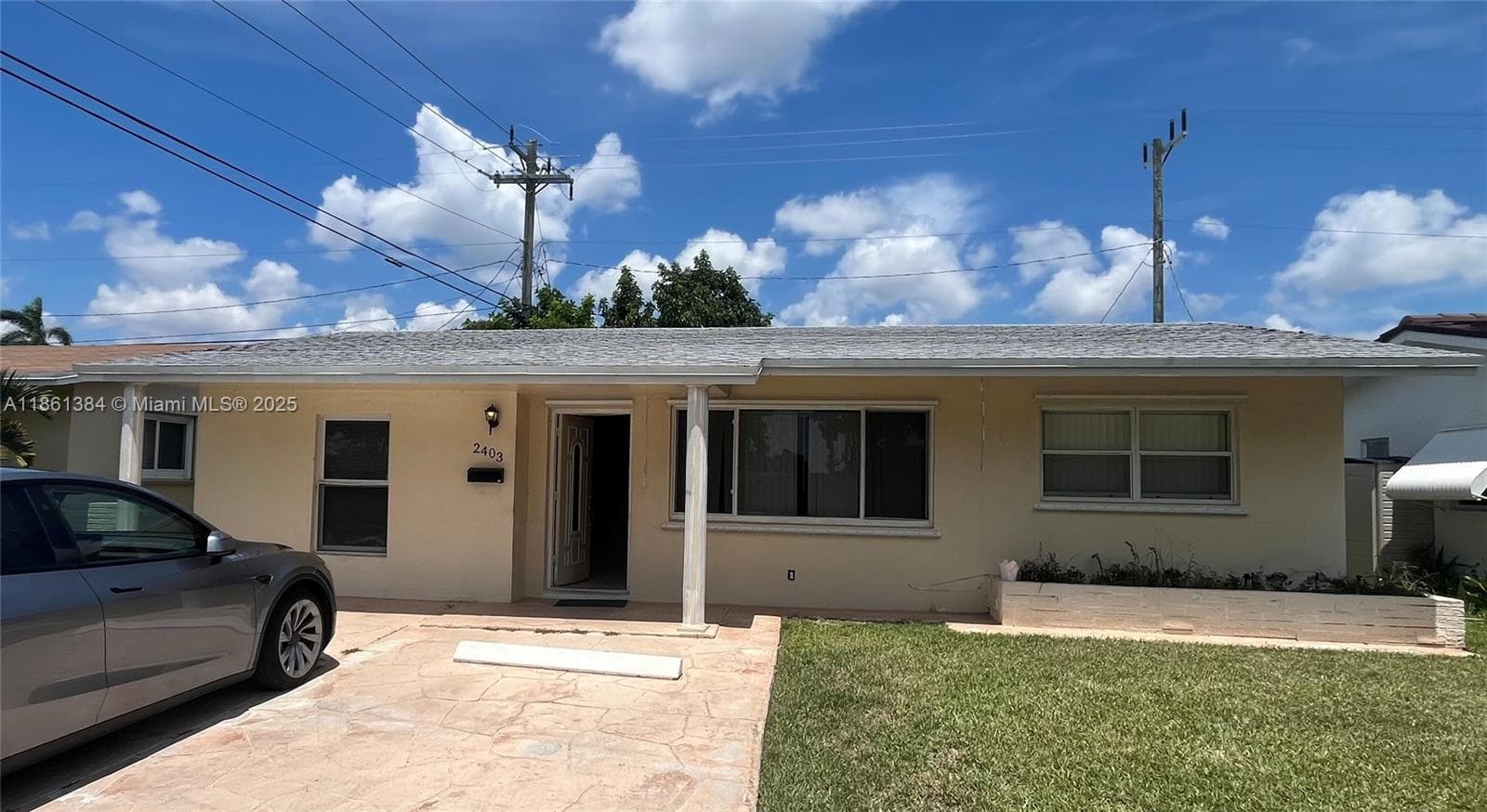 2403 NW 53rd St photo 1