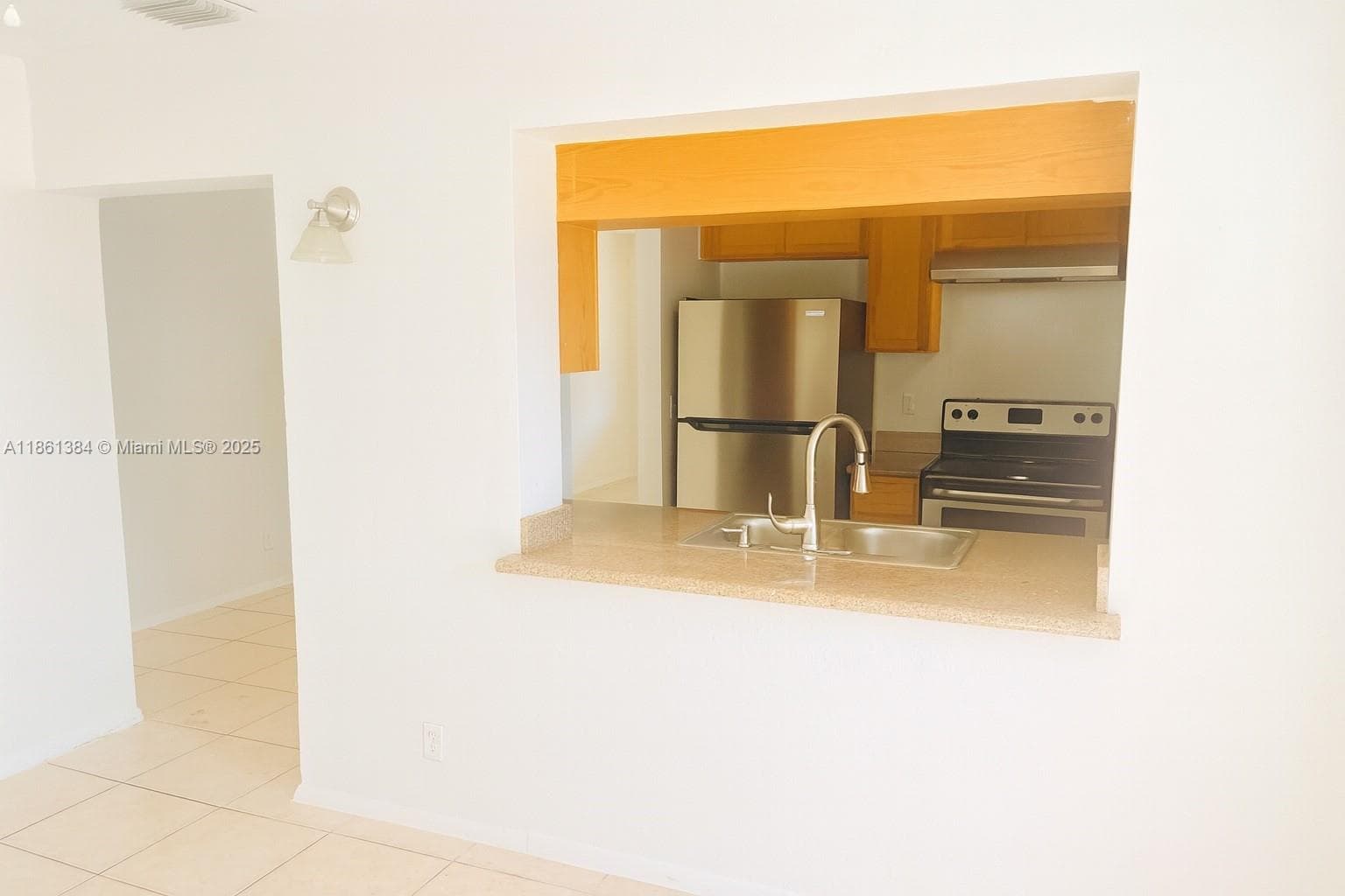 2403 NW 53rd St photo 10