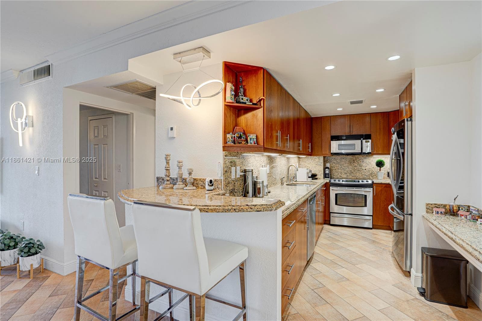 ISLAND POINTE CONDO · #4T in Bay Harbor Islands - Photo 27