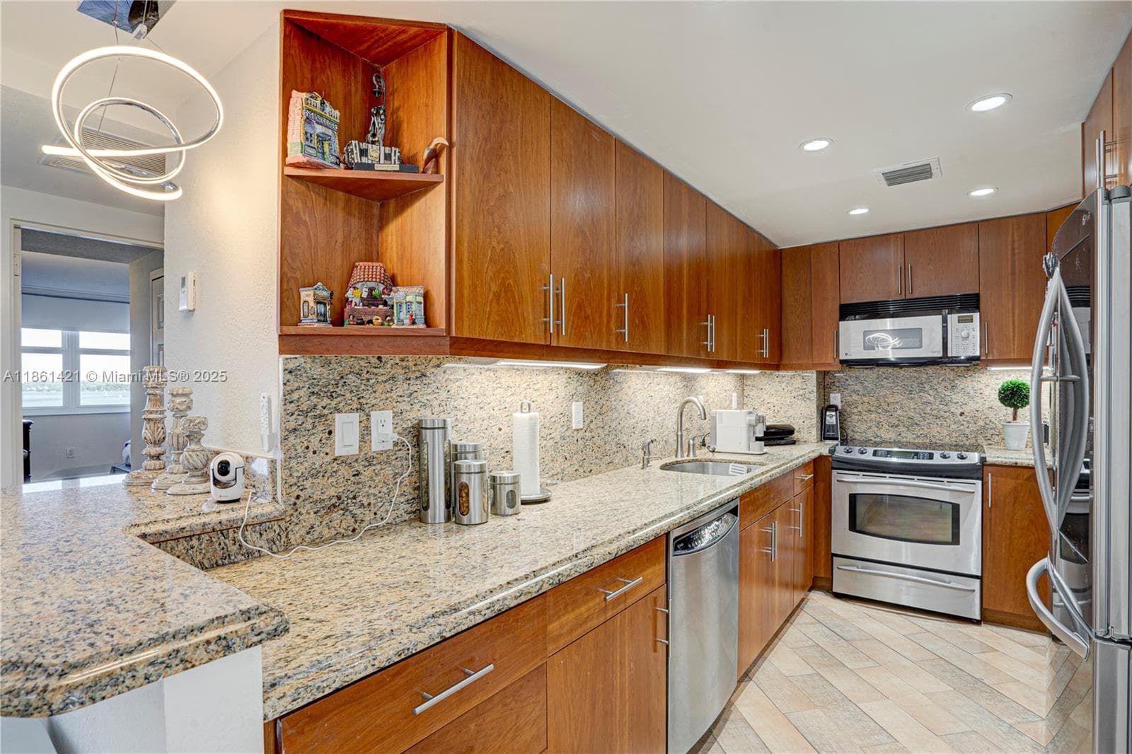 ISLAND POINTE CONDO · #4T in Bay Harbor Islands - Photo 28