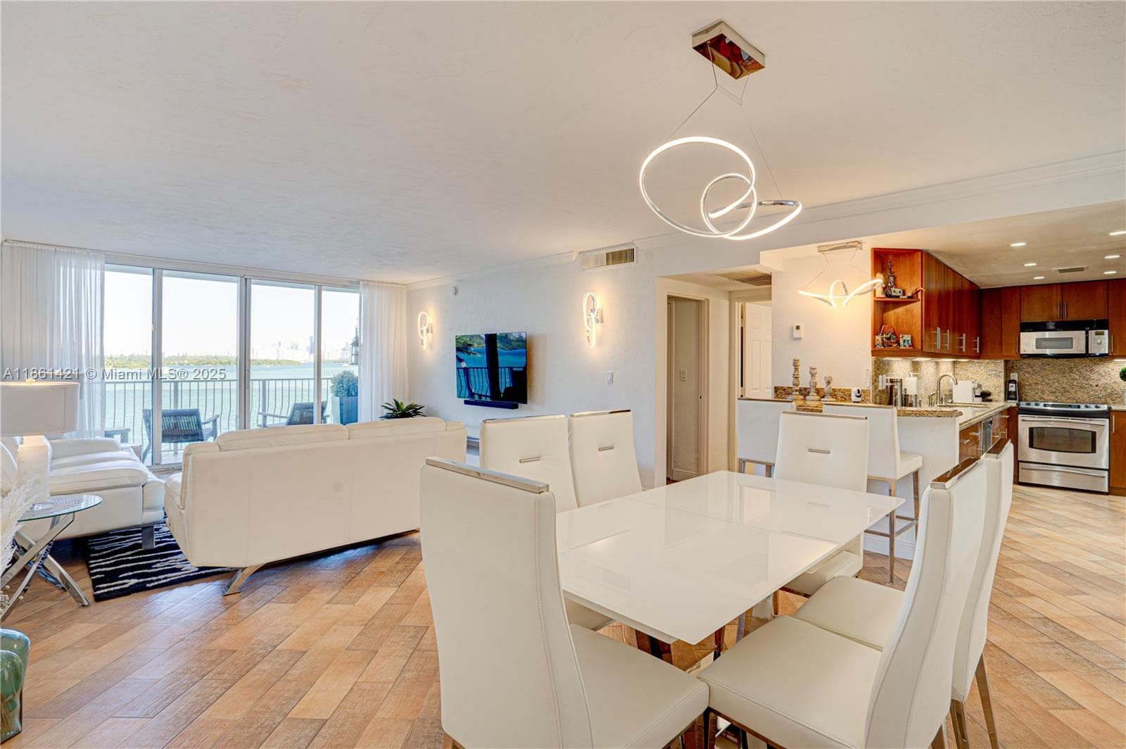 ISLAND POINTE CONDO · #4T in Bay Harbor Islands - Photo 5