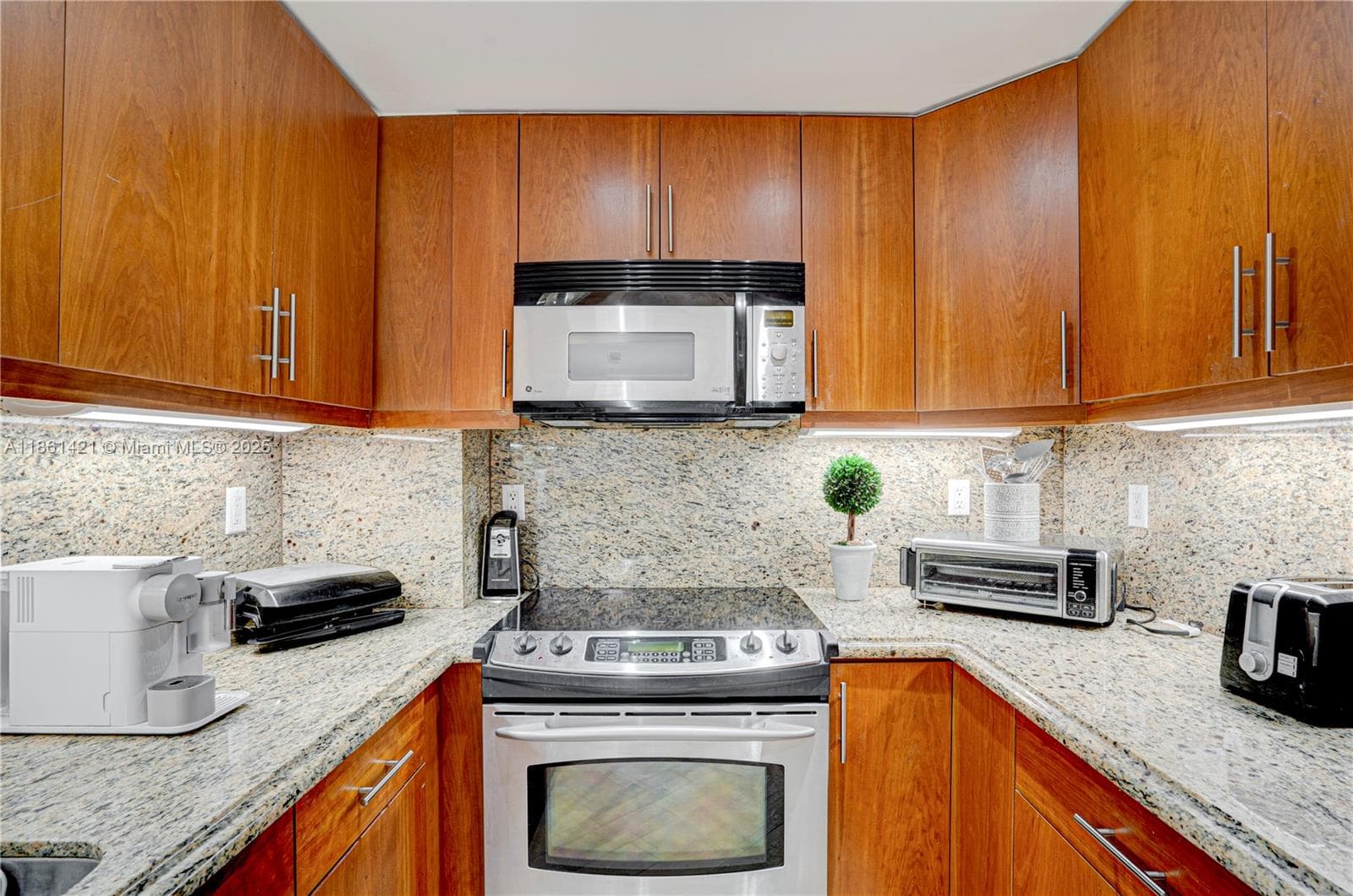 ISLAND POINTE CONDO · #4T in Bay Harbor Islands - Photo 30