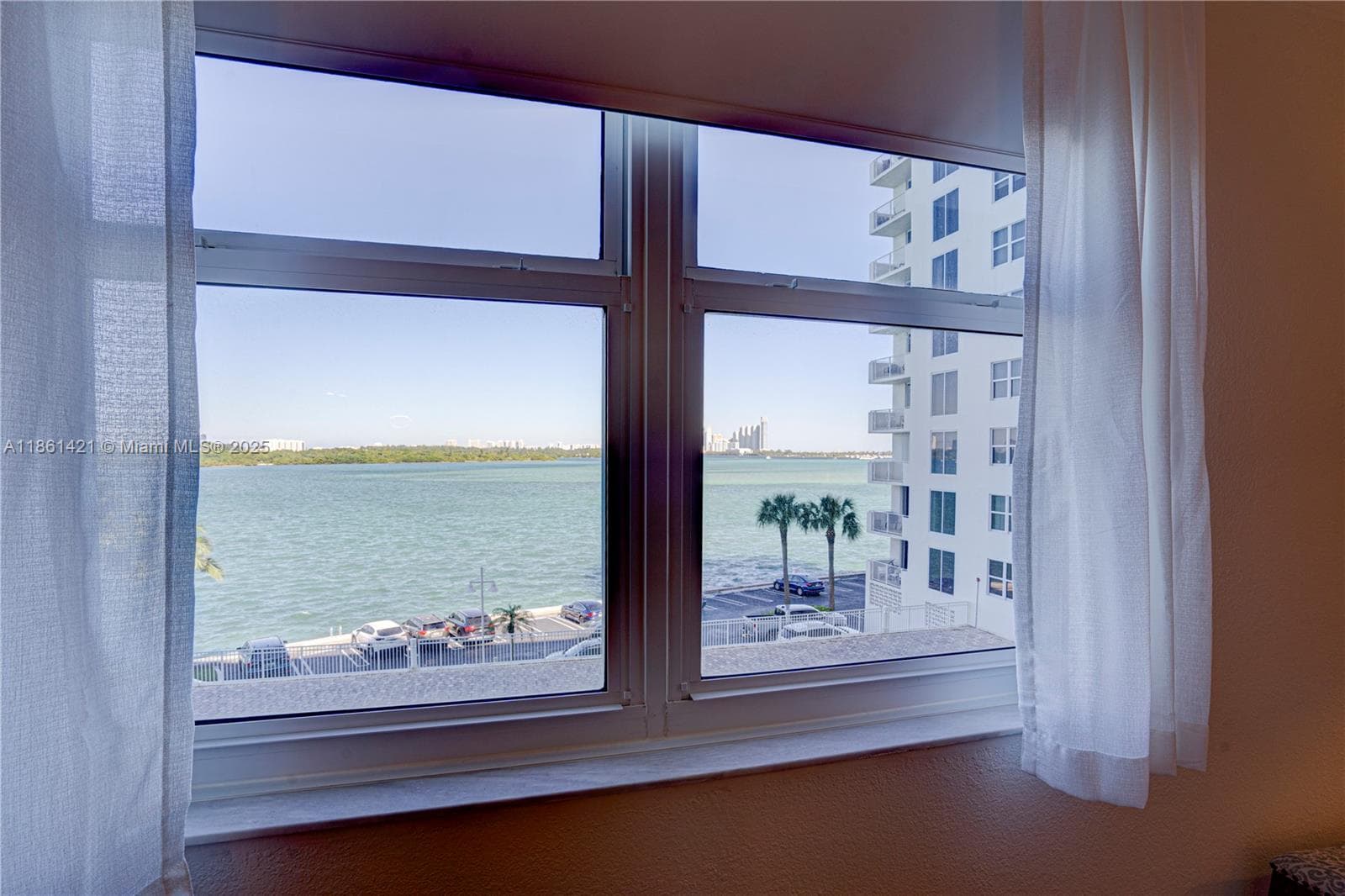 ISLAND POINTE CONDO · #4T in Bay Harbor Islands - Photo 38