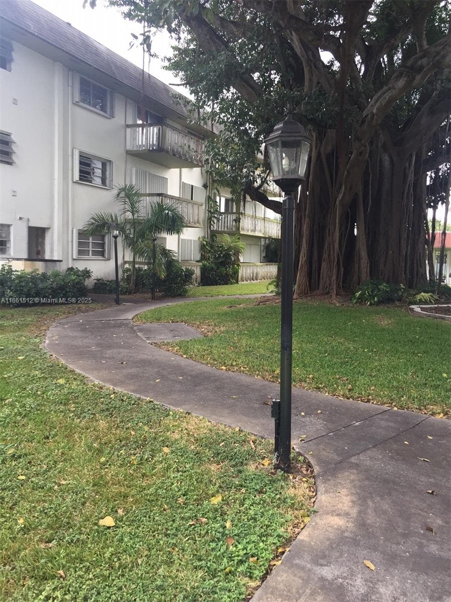 OLA CONDO · #C106 in Unincorporated Dade County - Photo 1