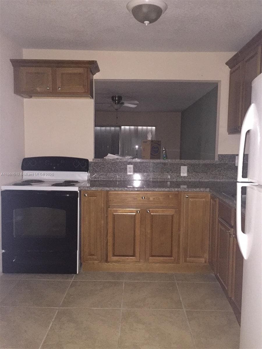 OLA CONDO · #C106 in Unincorporated Dade County - Photo 4