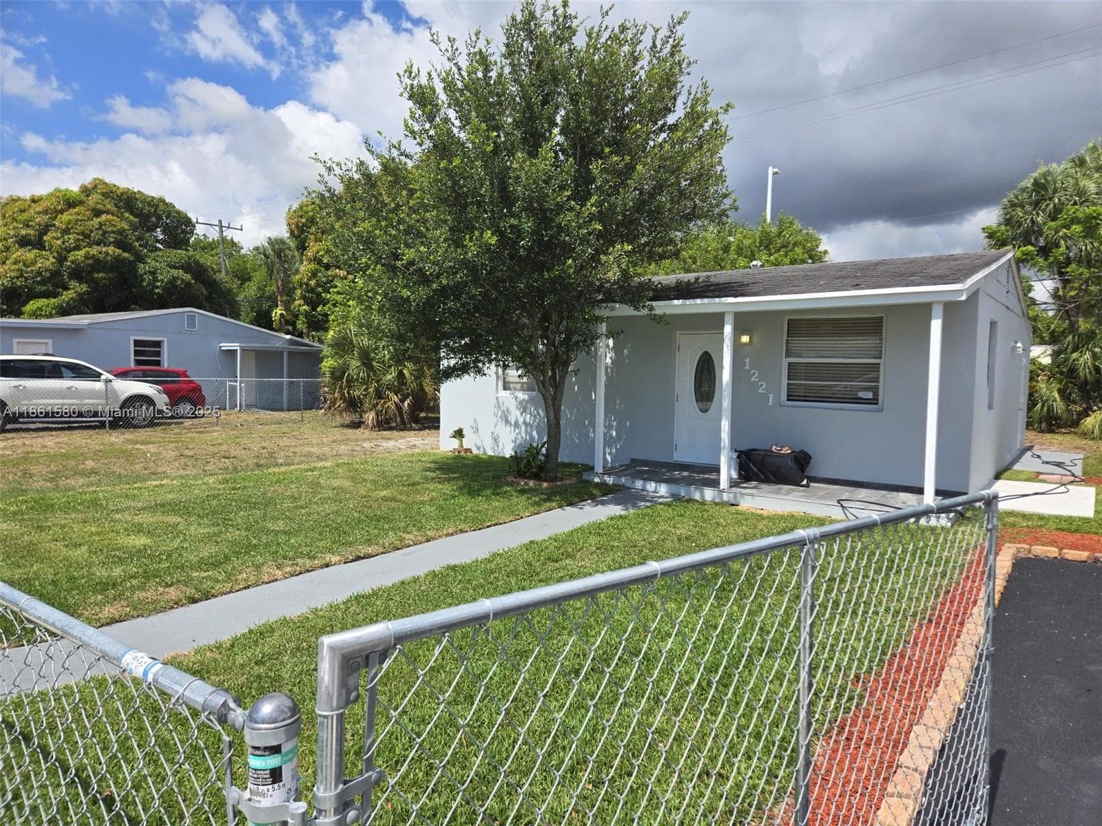 1221 NW 23rd Ter #0 photo 3