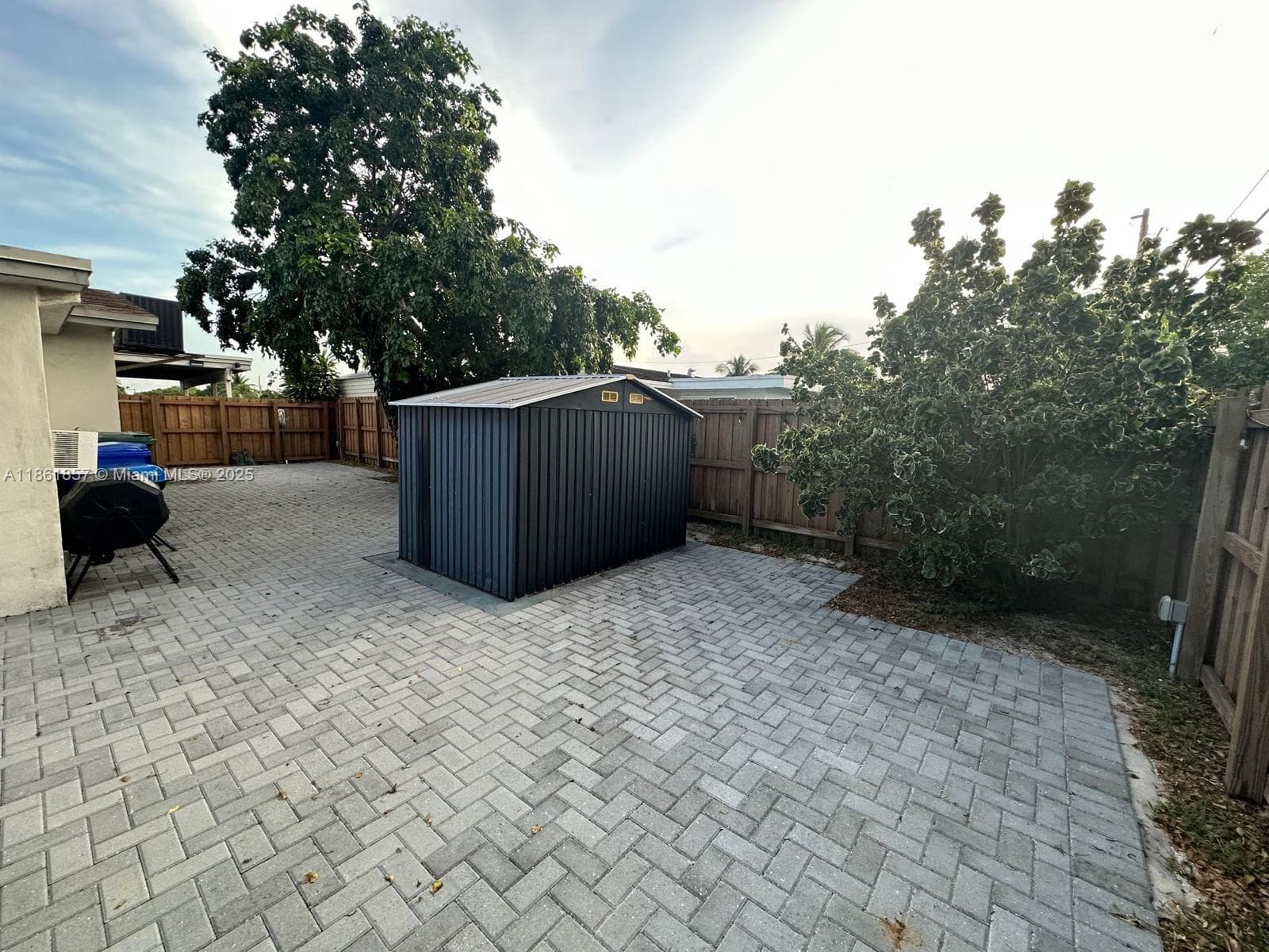 2751 SW 4th Ct photo 19