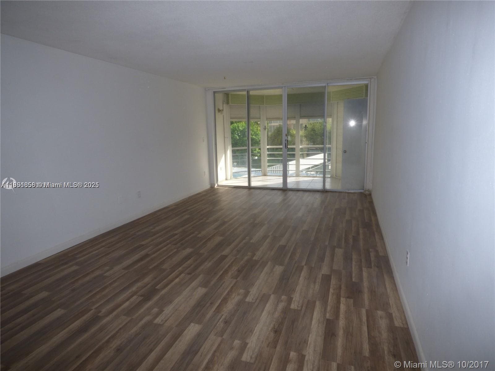 Rolling Green Condo B · #307 in North Miami Beach - Photo 7