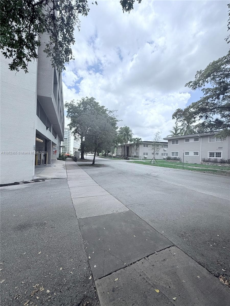 SANTONA CONDO · #A31 in Coral Gables - Photo 21