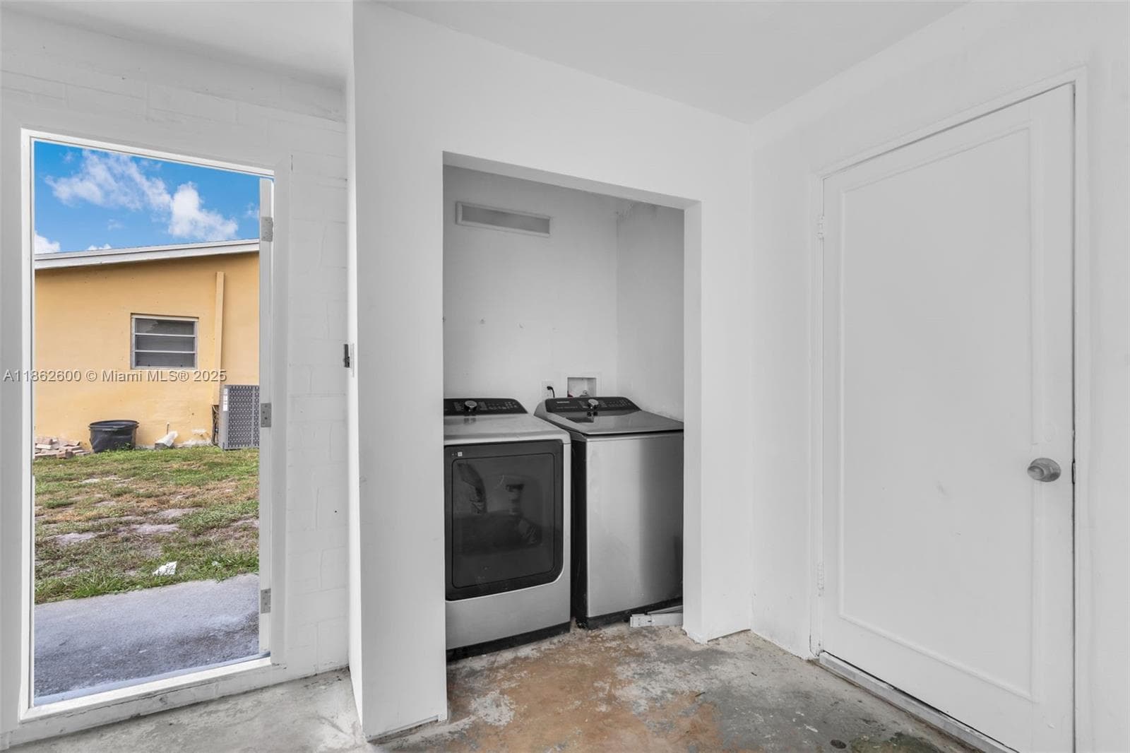 640 E Melrose Cir photo 20
