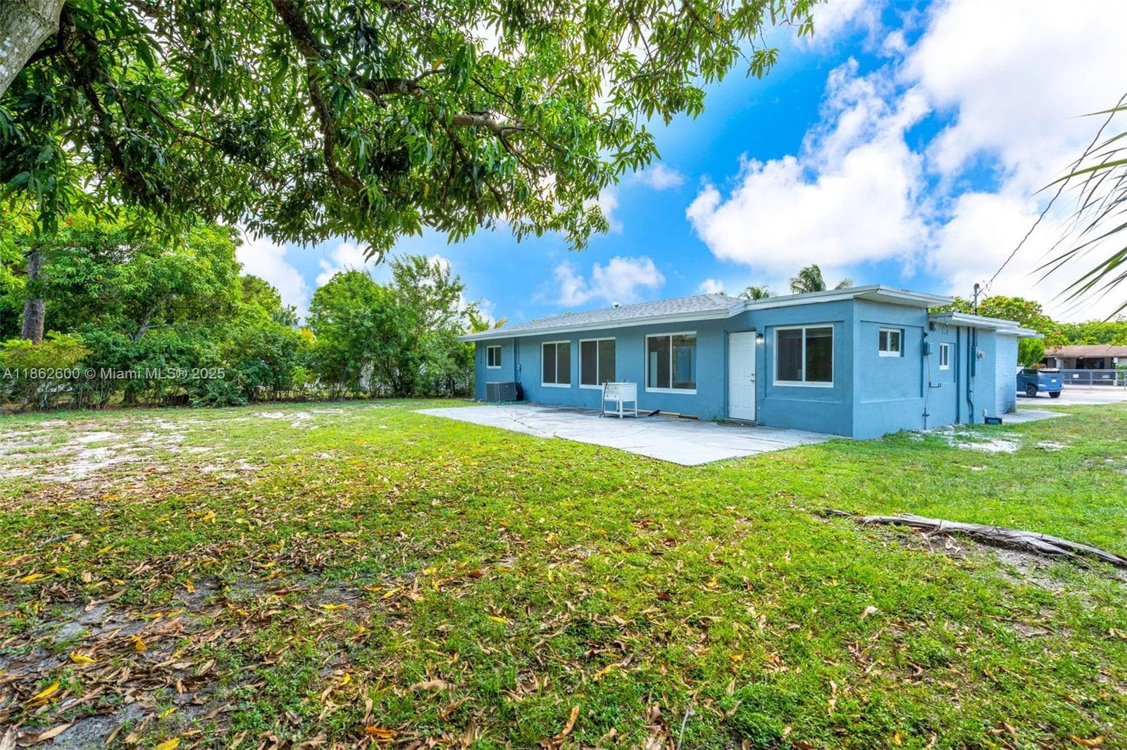 640 E Melrose Cir photo 24