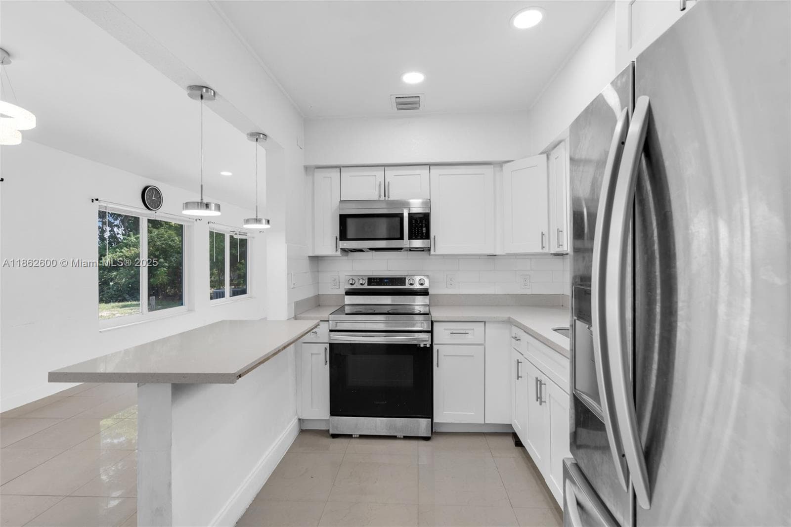 640 E Melrose Cir photo 10