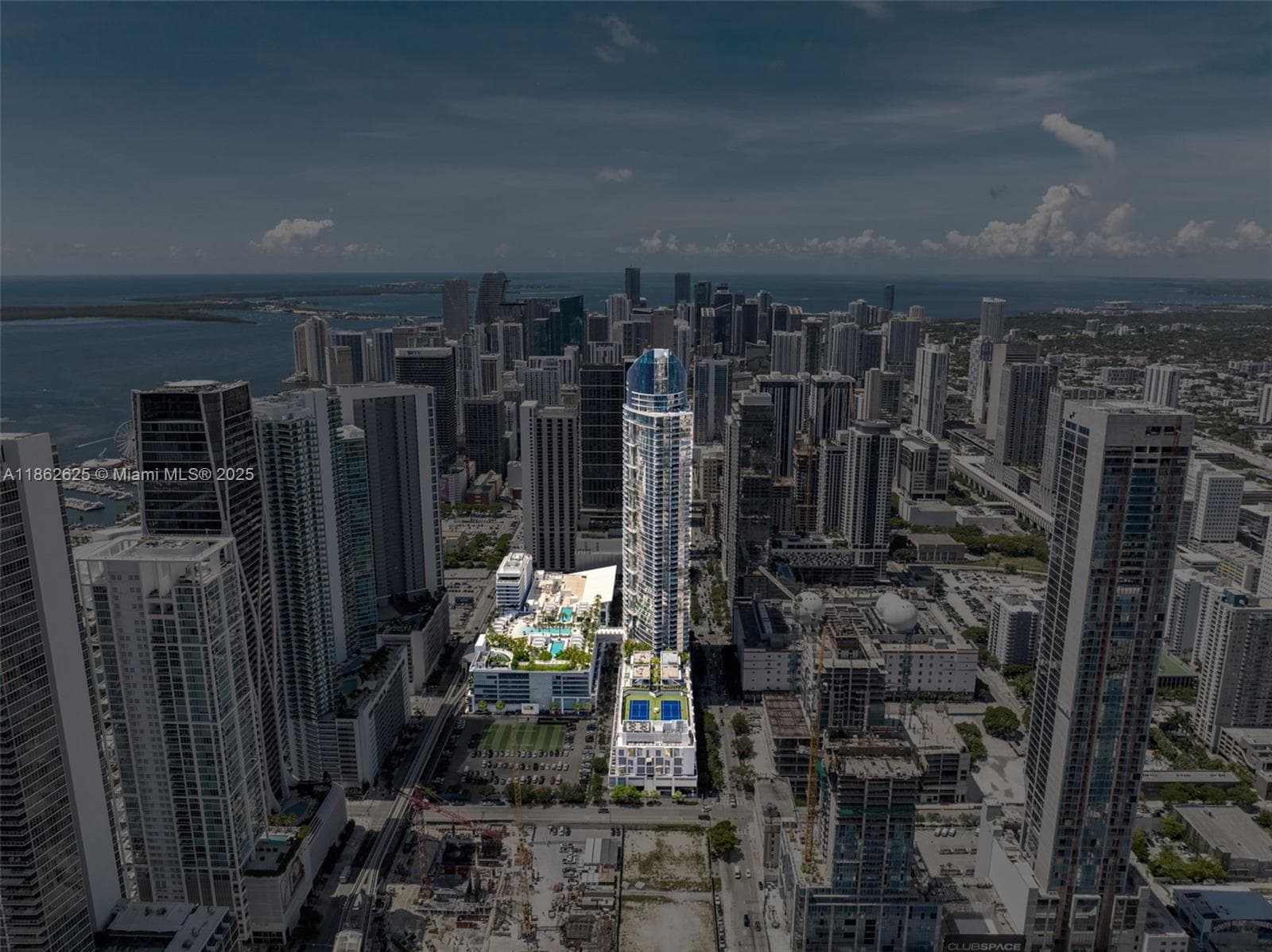 Paramount Miami Worldcenter · #4303 in Miami - Photo 31