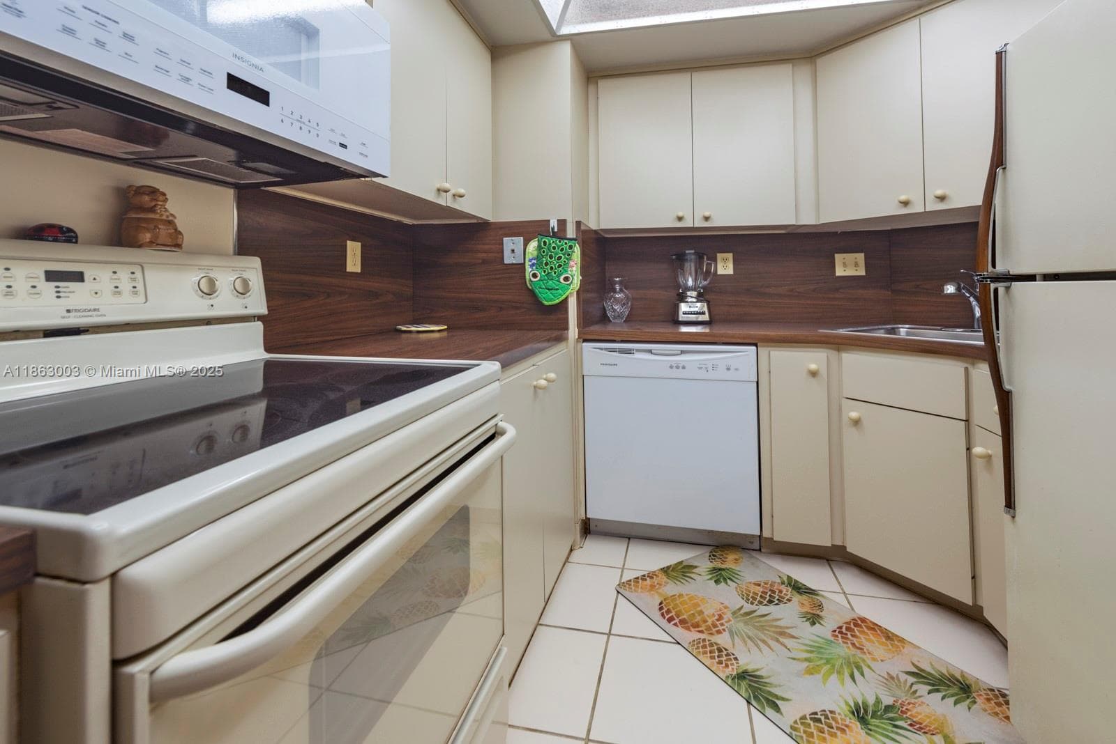 OCEAN SUMMIT CONDO · #1214 in Fort Lauderdale - Photo 11