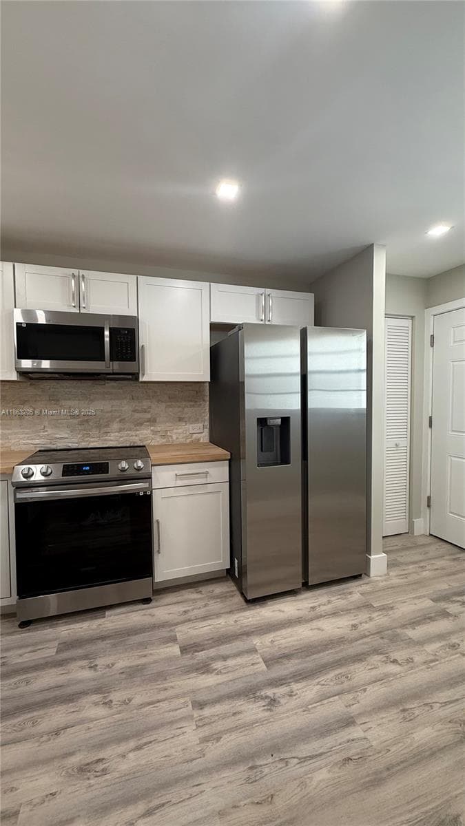 JADE WINDS GROUP-DAISY GA · #725-4 in Miami - Photo 2
