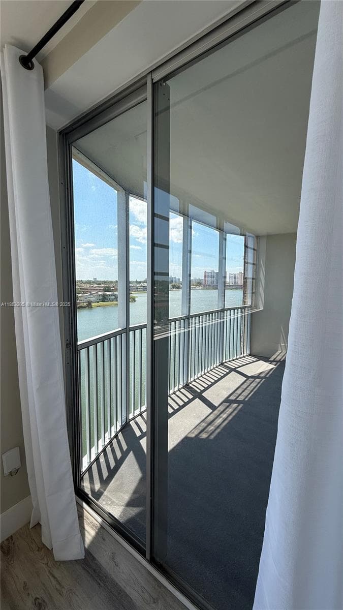 JADE WINDS GROUP-DAISY GA · #725-4 in Miami - Photo 16