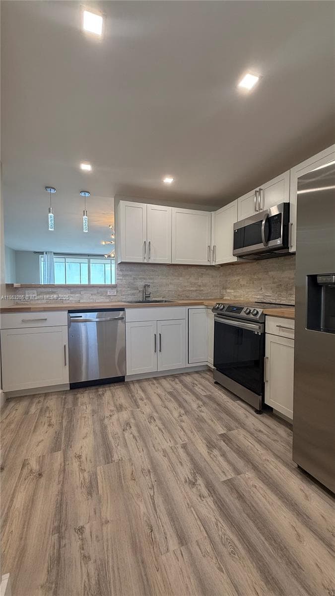 JADE WINDS GROUP-DAISY GA · #725-4 in Miami - Photo 1