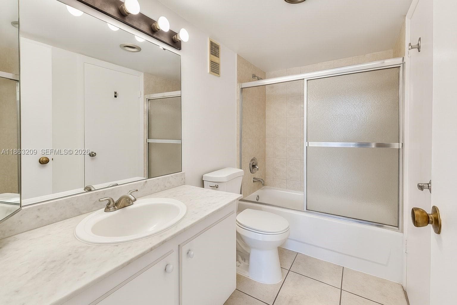 WILSHIRE CONDO · #219E in Miami - Photo 5