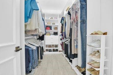 walk in closet