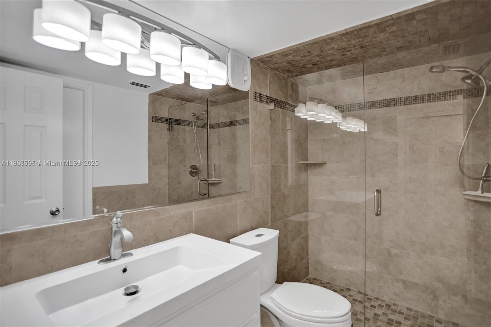 HILLSBORO ISLAND HOUSE CO · #701 in Hillsboro Beach - Photo 20