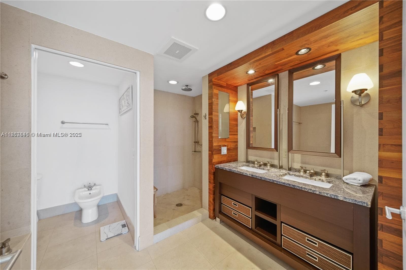 Carillon Miami Beach · #808 in Miami Beach - Photo 24