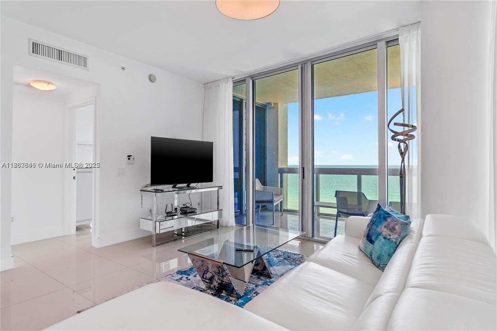 Carillon Miami Beach · #808 in Miami Beach - Photo 10