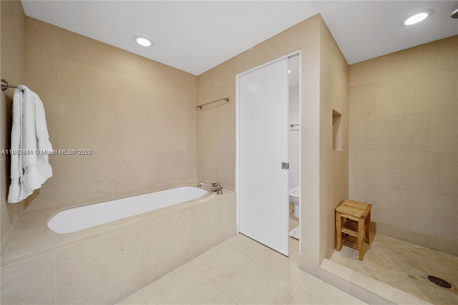 Carillon Miami Beach · #808 in Miami Beach - Photo 25
