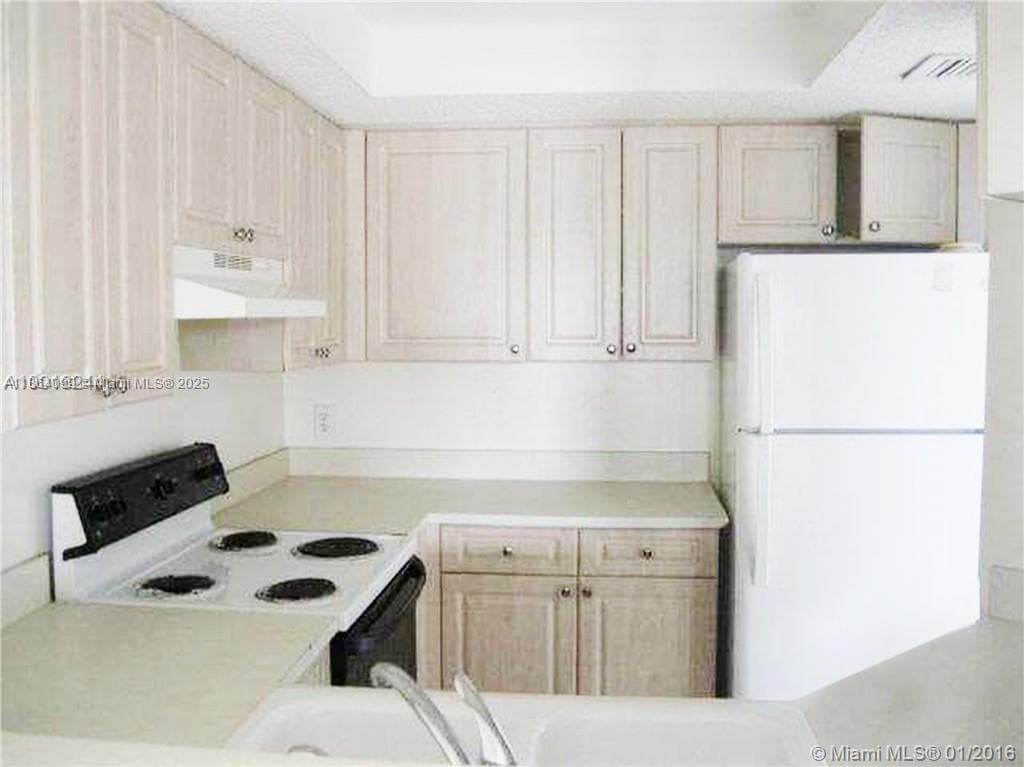 VILLAS AT LAKEVIEW, FOURT · #133 in Fort Lauderdale - Photo 8