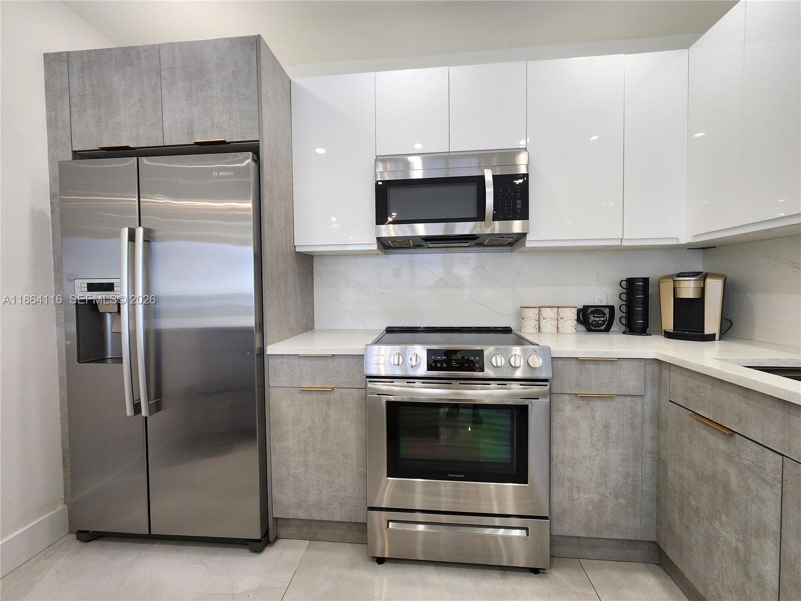 Alexander Towers · #1502 in Hollywood - Photo 13