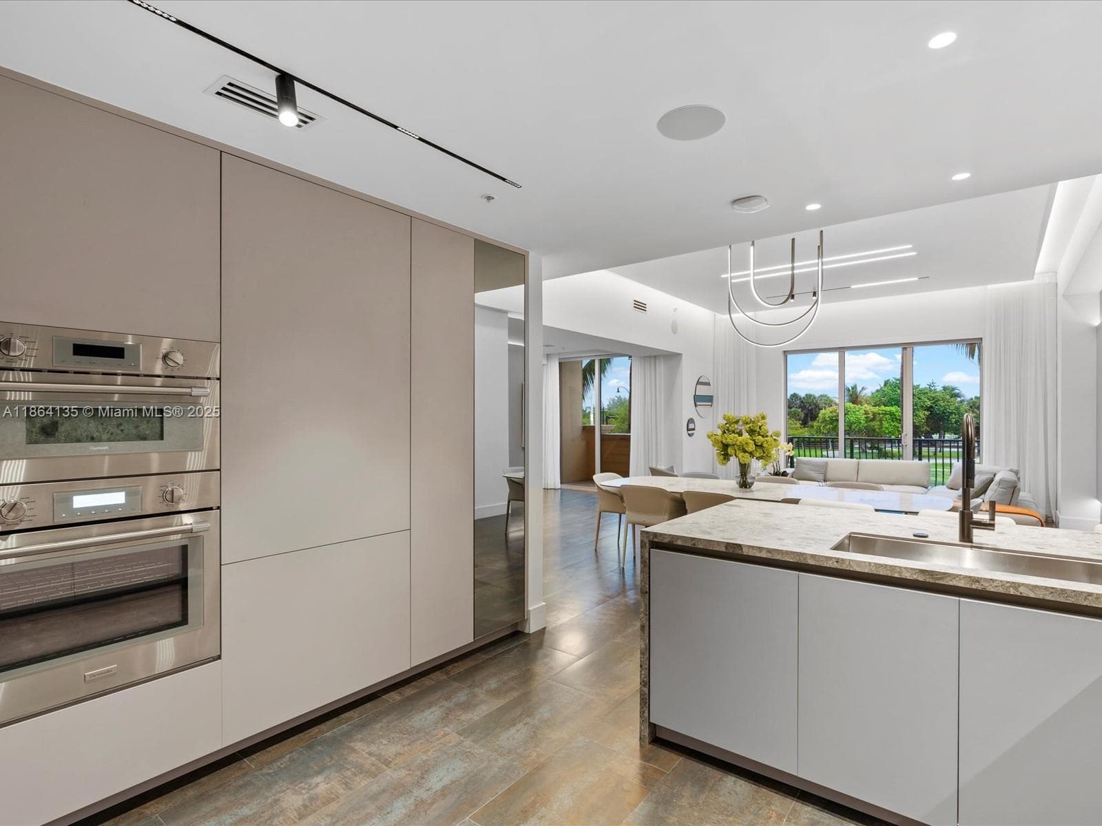 VILLAS OF POSITANO CONDO · #V5 in Hollywood - Photo 23