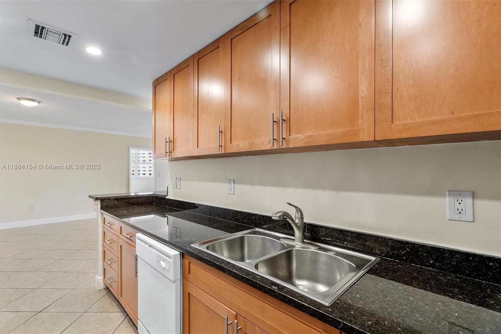 ISLAND POINTE CONDO · #6H in Bay Harbor Islands - Photo 13