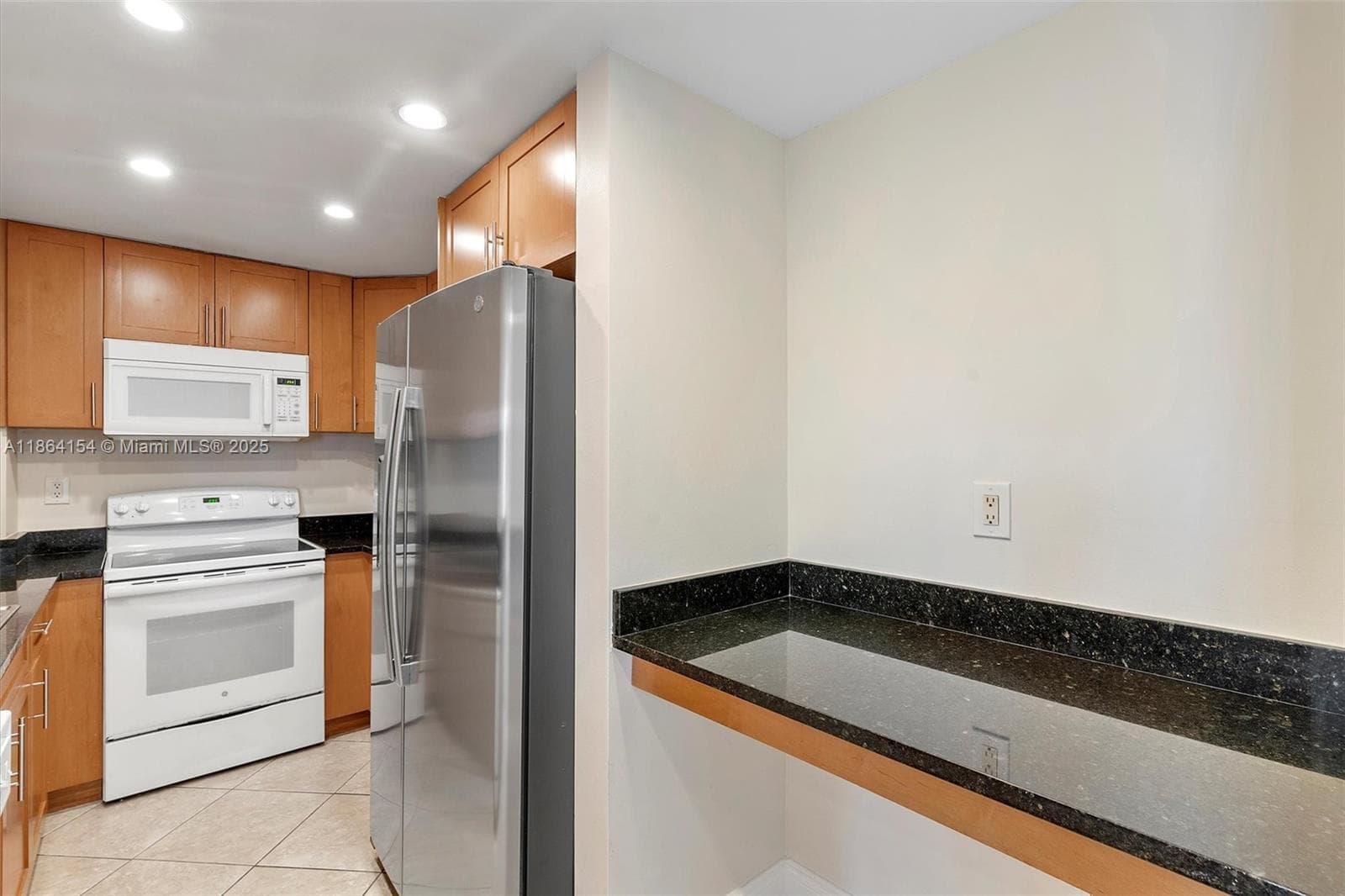ISLAND POINTE CONDO · #6H in Bay Harbor Islands - Photo 12