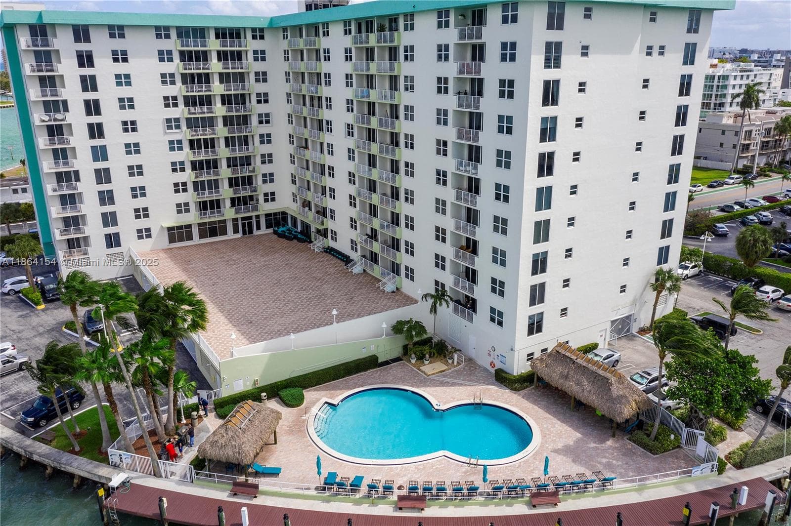 ISLAND POINTE CONDO · #6H in Bay Harbor Islands - Photo 1