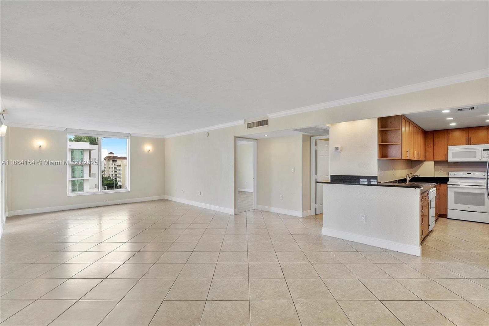 ISLAND POINTE CONDO · #6H in Bay Harbor Islands - Photo 5