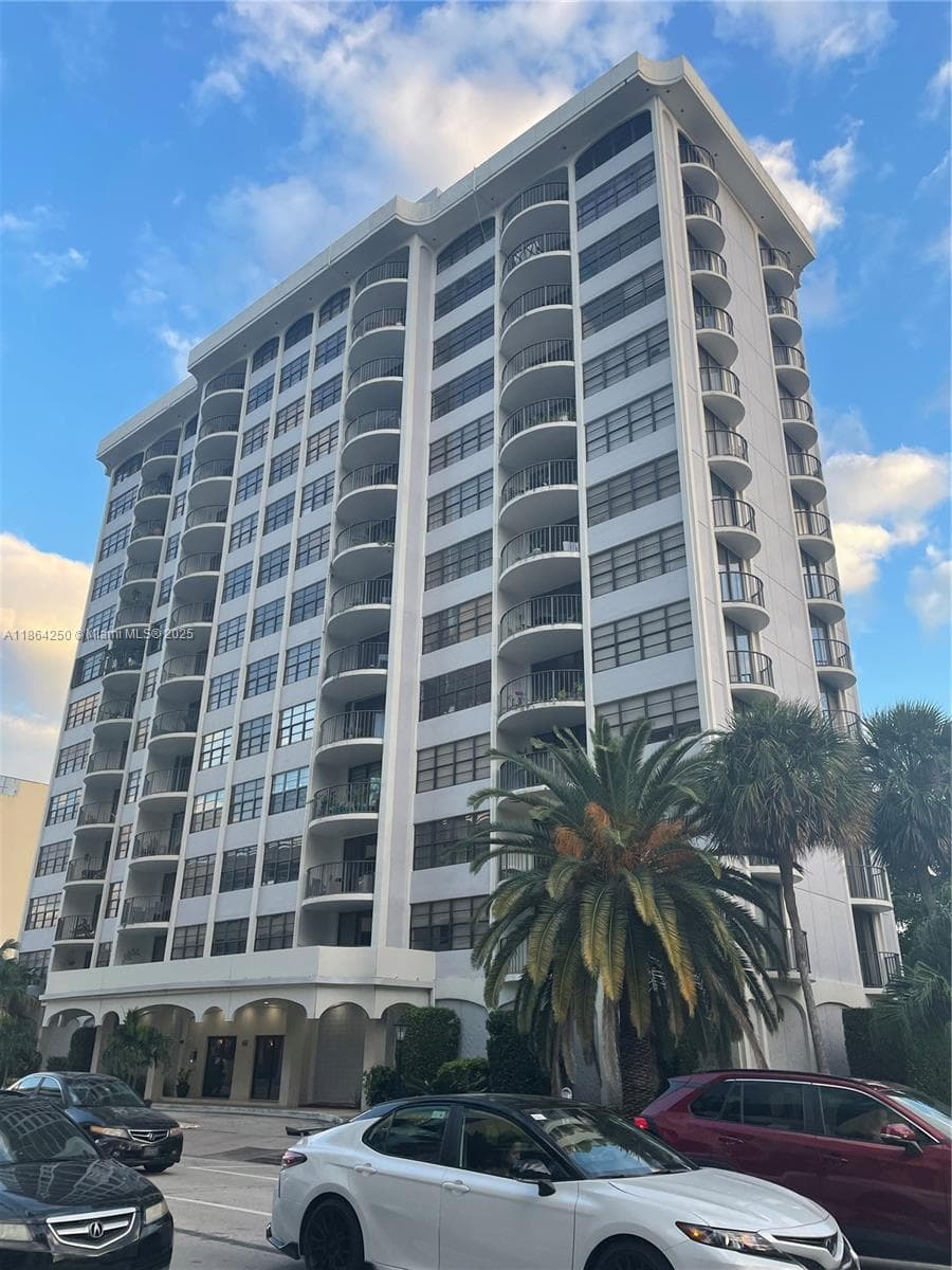CORAL GABLES TOWER · #PH1C in Coral Gables - Photo 3