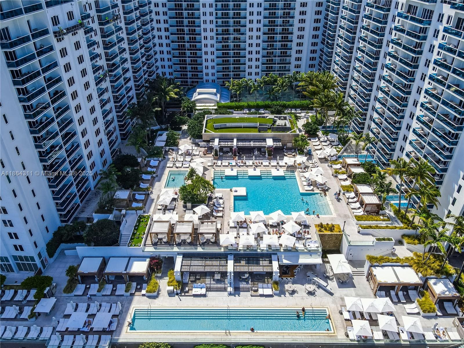 Roney Palace · #542 in Miami Beach - Photo 3