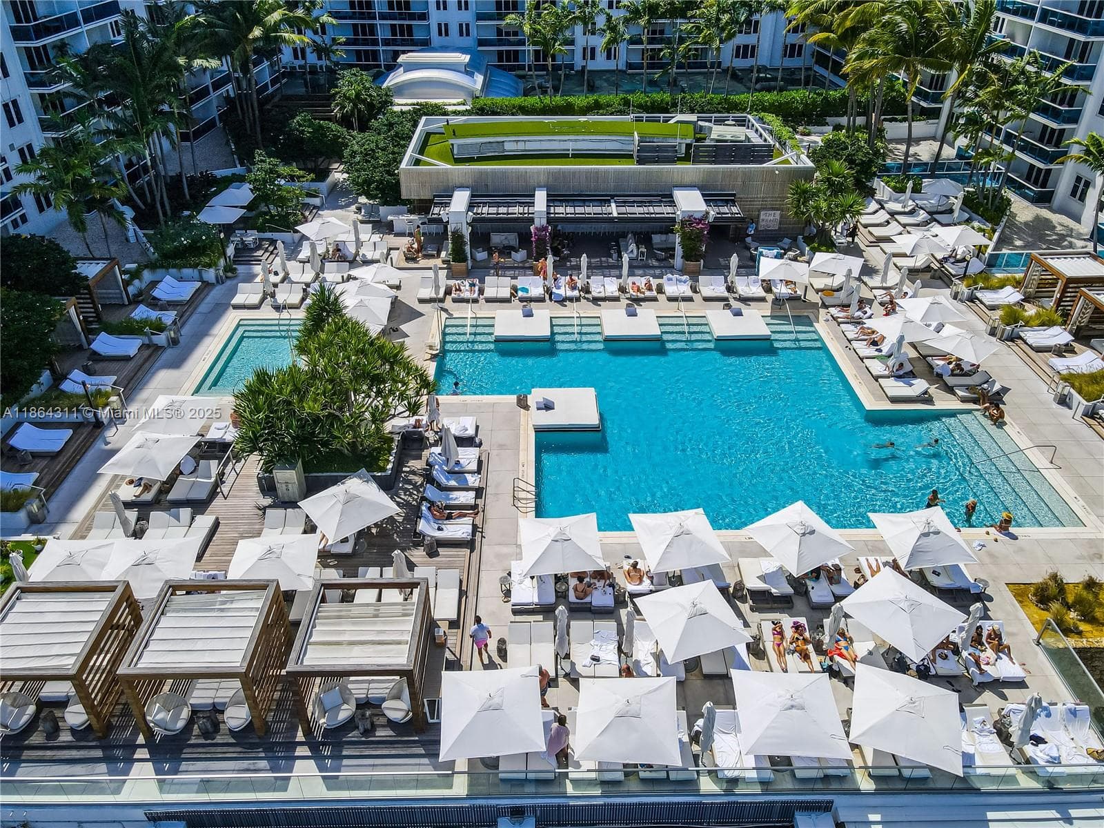 Center pool's