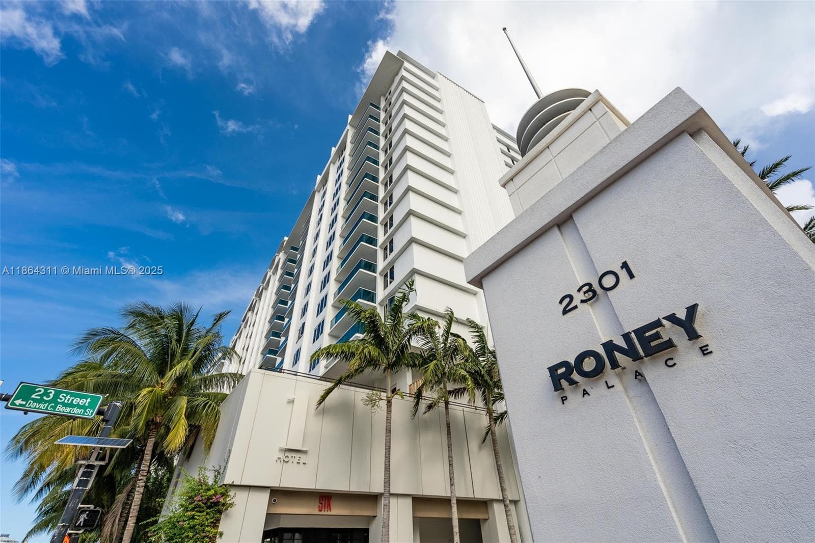 Roney Palace · #542 in Miami Beach - Photo 40