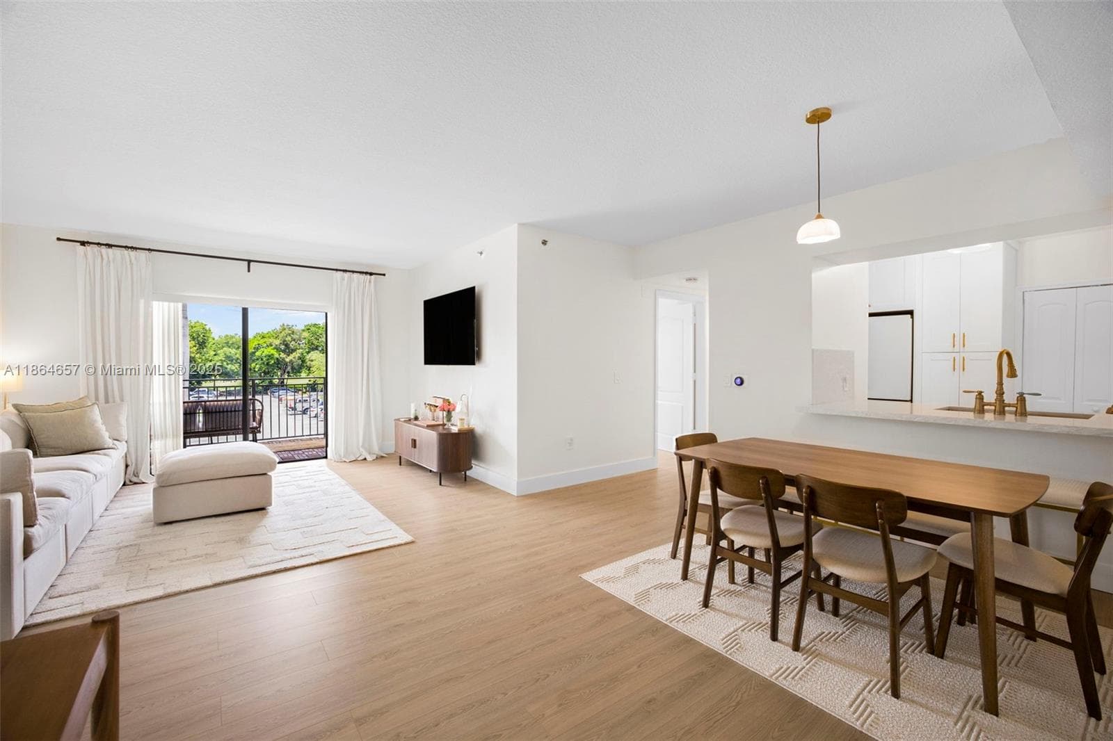 KEYSTONE COURTS CONDO · #W312 in Miami - Photo 3