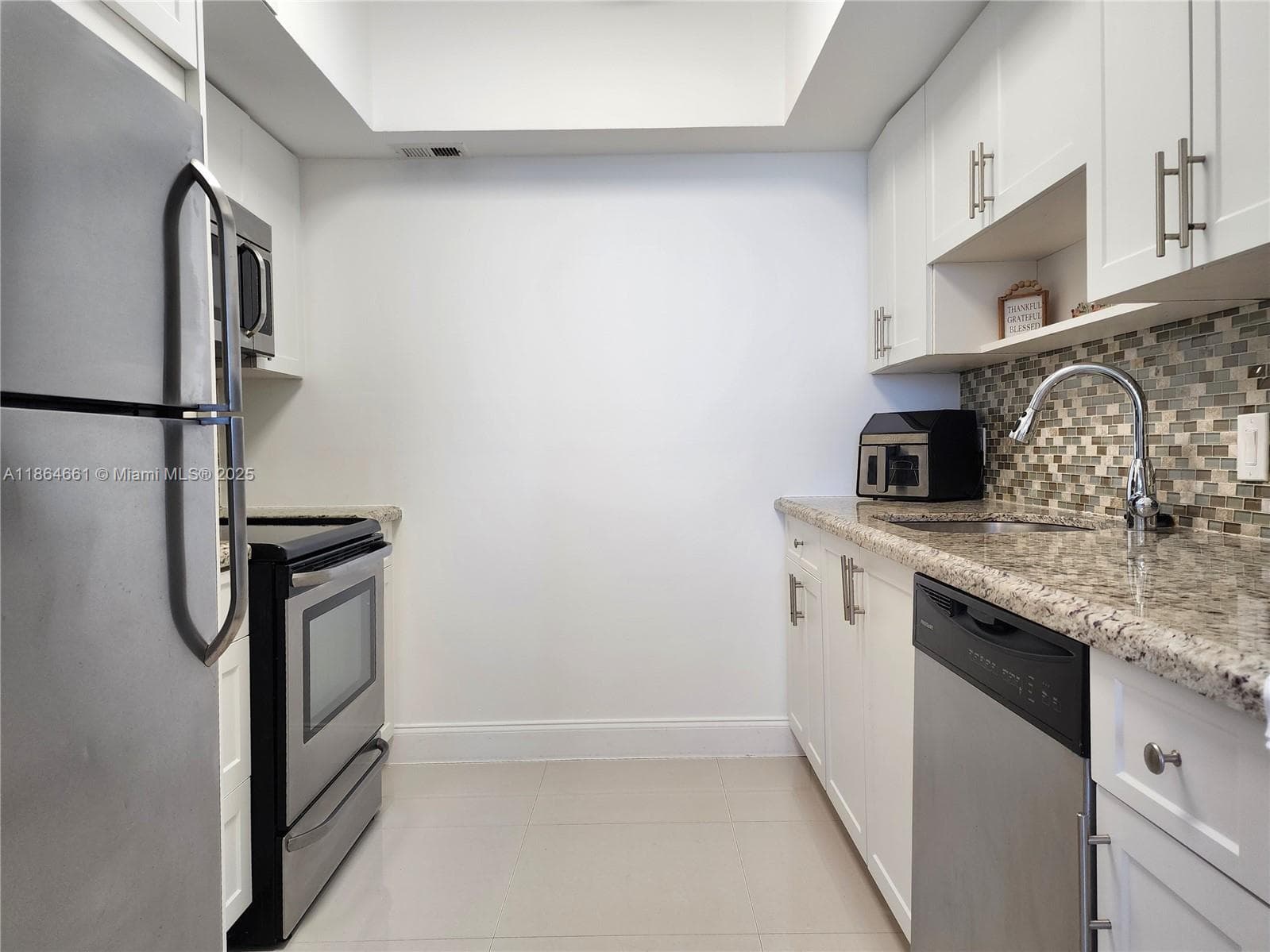 ALEXANDER TOWERS CONDO · #707 in Hollywood - Photo 11