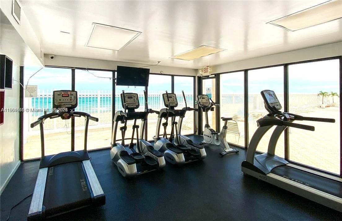 ALEXANDER TOWERS CONDO · #707 in Hollywood - Photo 39