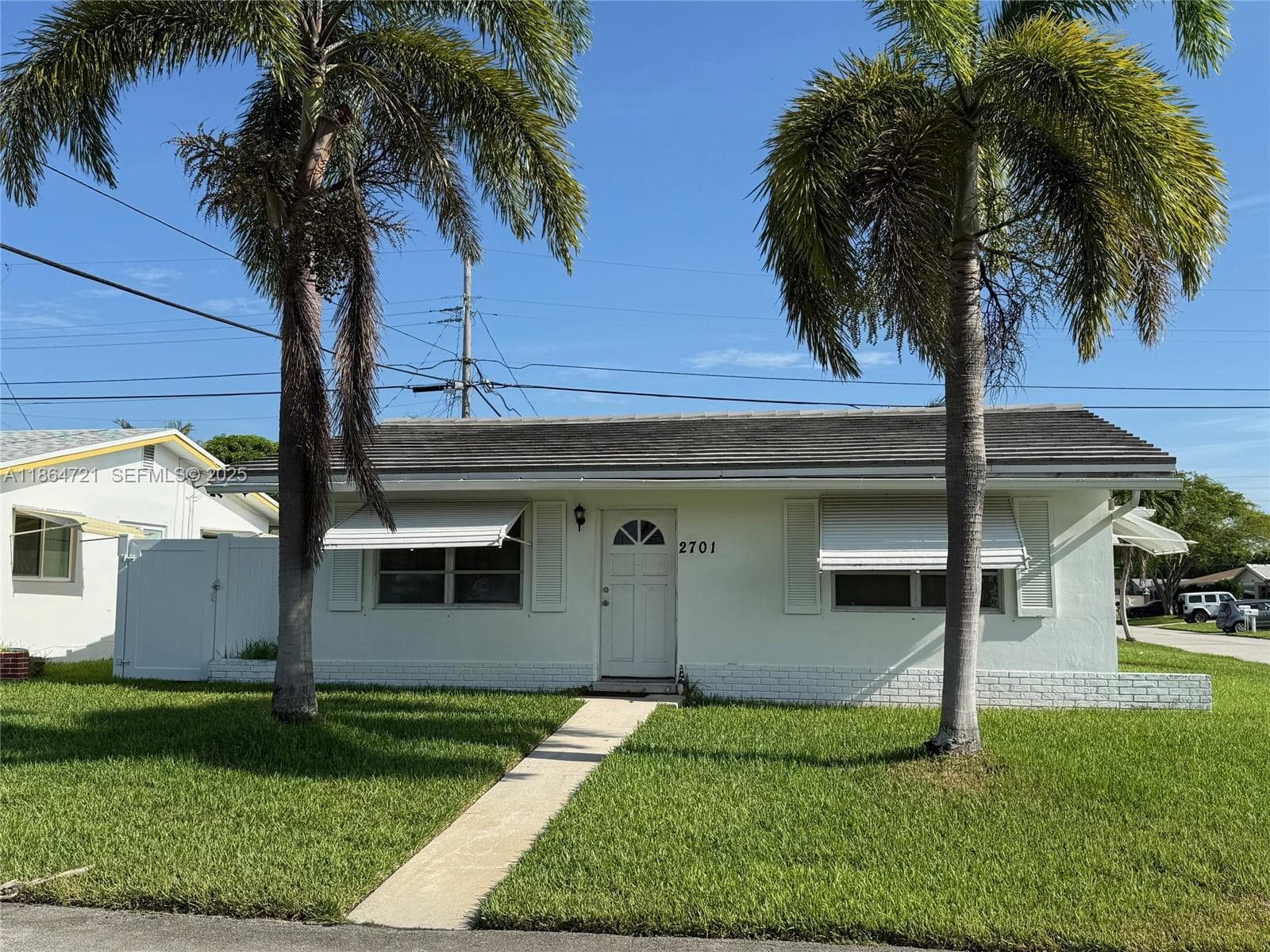 2701 NW 52nd Ct photo 1