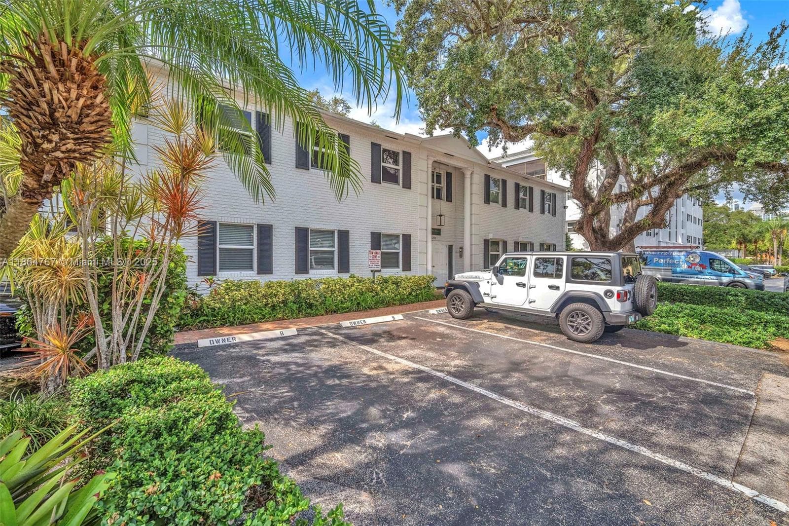 Las Olas Manor · #1 in Fort Lauderdale - Photo 4