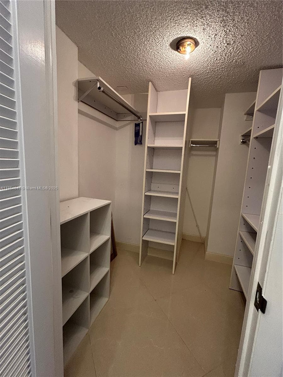 walk in closet