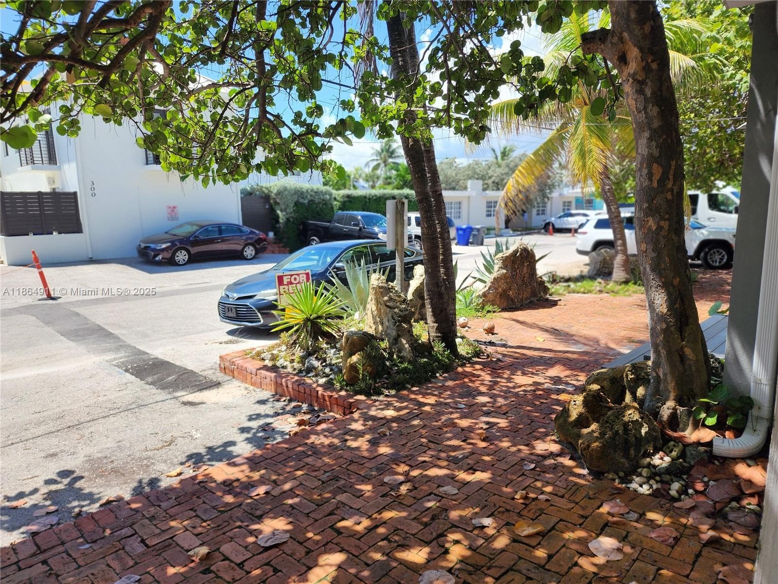 HOLLYWOOD CENTRAL BEACH · #4 in Hollywood - Photo 13